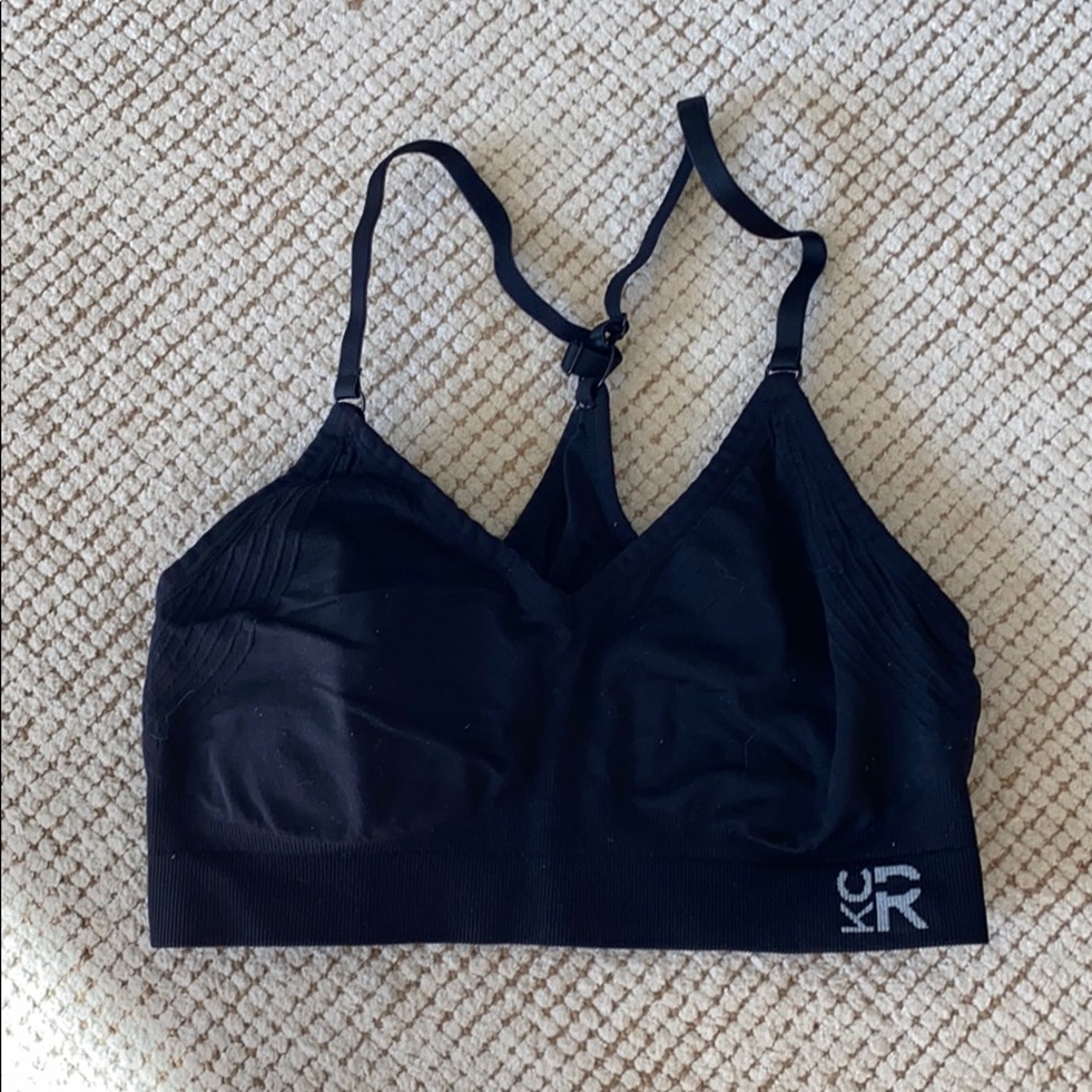 Black sports bra